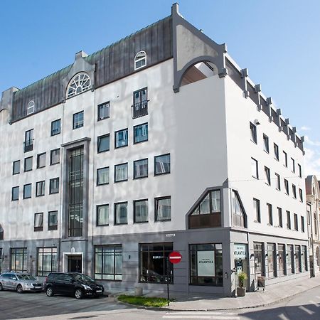 Hotel Four Monkeys Ålesund Esterno foto