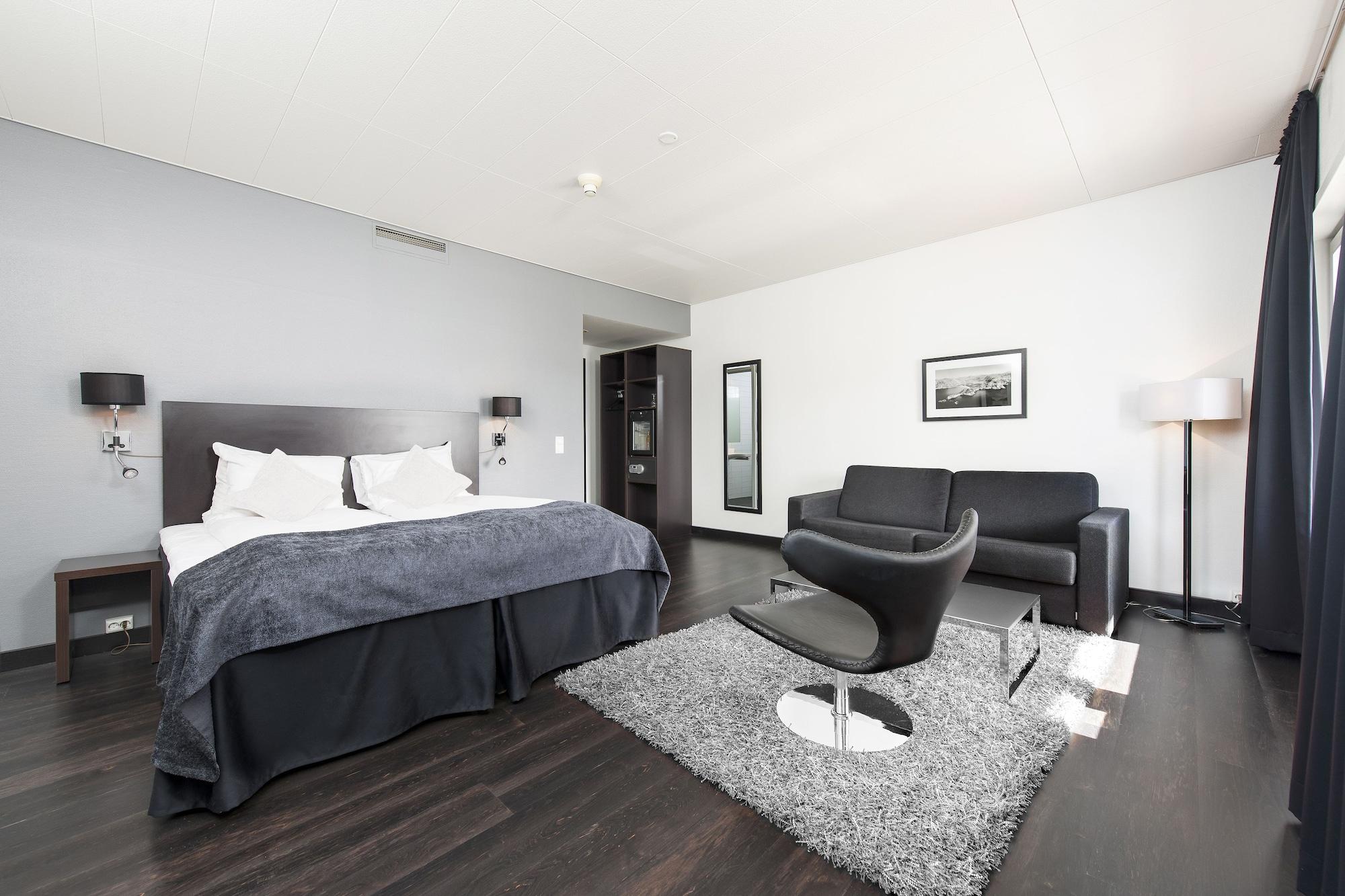 Hotel Four Monkeys Ålesund Esterno foto