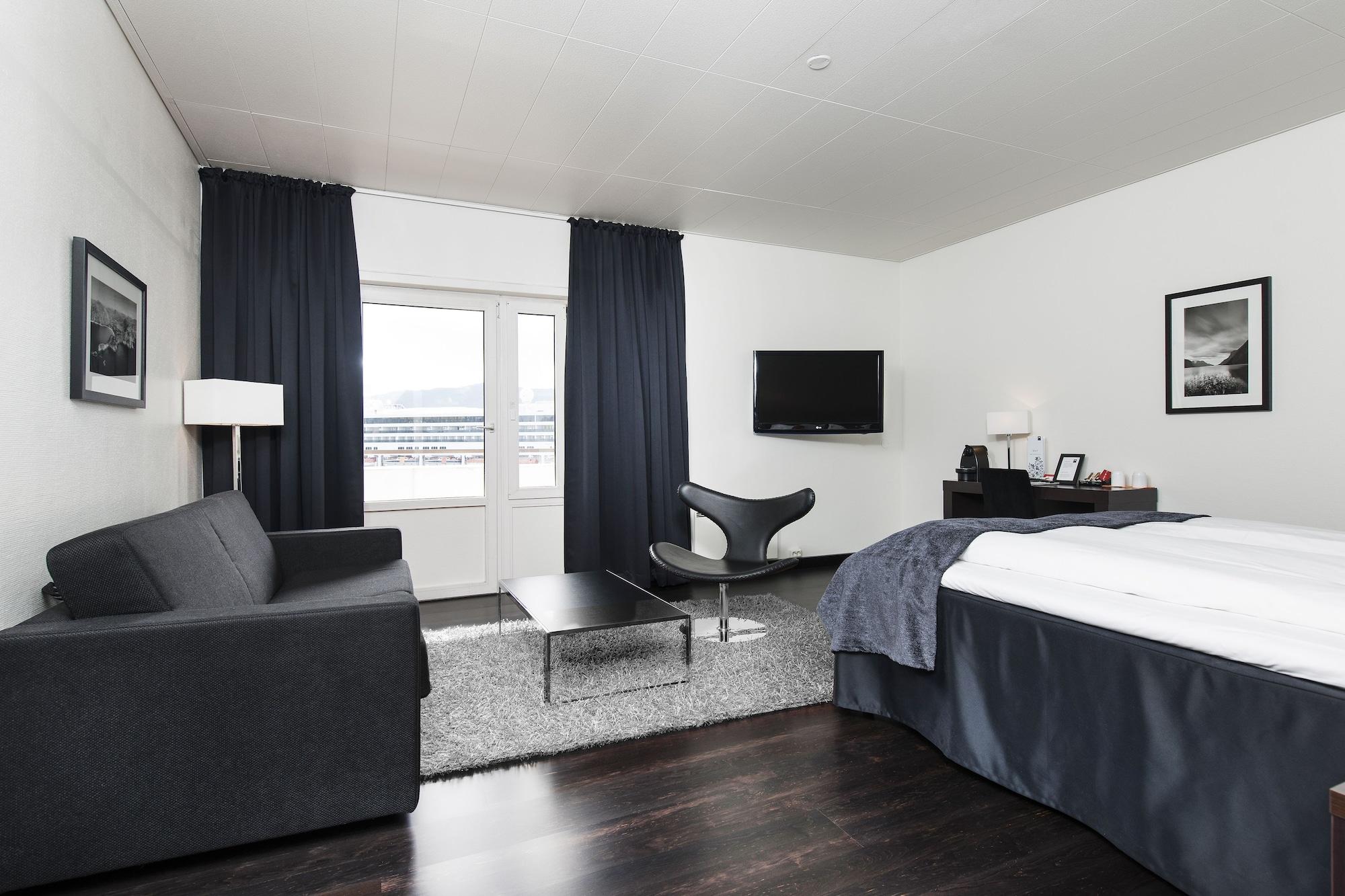 Hotel Four Monkeys Ålesund Esterno foto