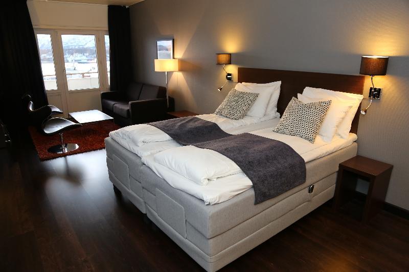 Hotel Four Monkeys Ålesund Esterno foto
