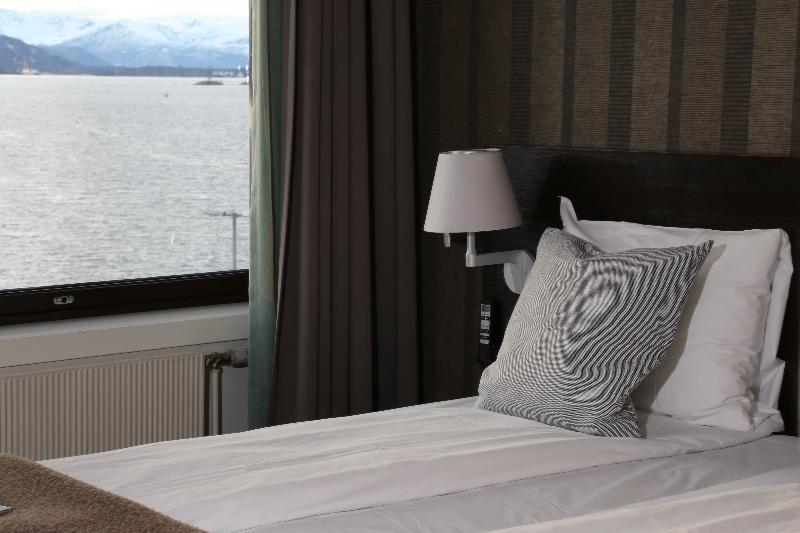 Hotel Four Monkeys Ålesund Esterno foto