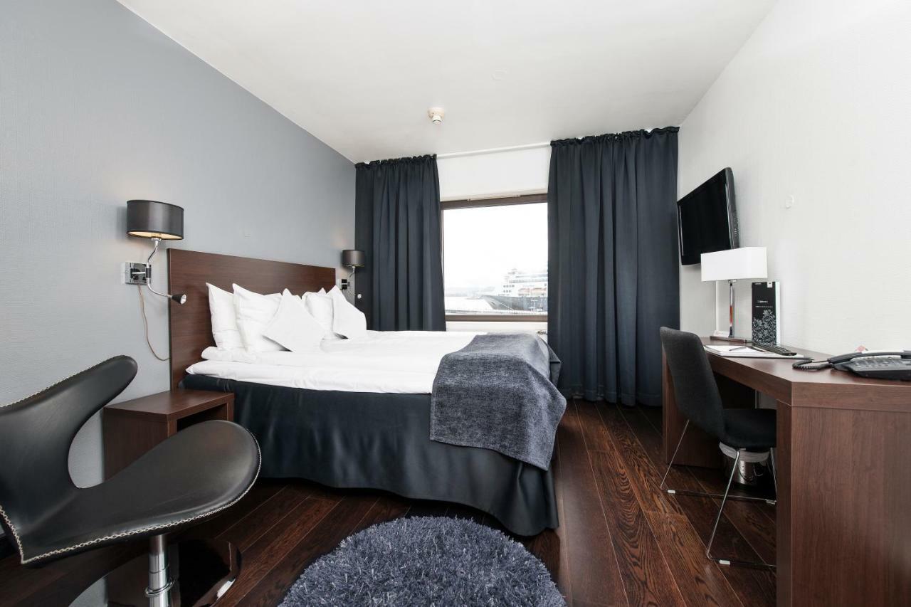 Hotel Four Monkeys Ålesund Esterno foto